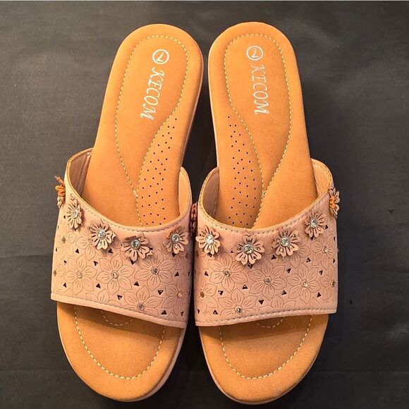 BRAND NEW KECOM WOMEN's FLORAL STUDDED DESIGN DETAIL SLIDE WEDGE SANDAL - Picture 10 of 14